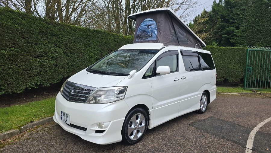 376 Toyota Alphard 3.0L Automatic