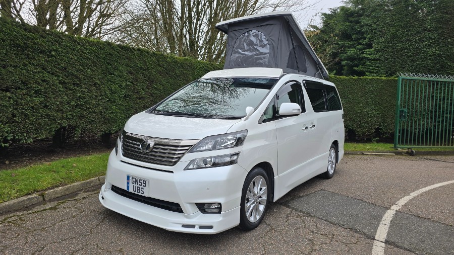 345 Toyota Vellfire 2.4L Automatic.